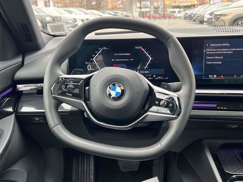 Used 2024 BMW 530i xDrive w/ Premium Package image 17