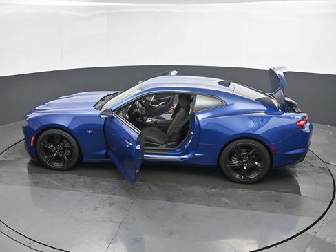 Used 2020 Chevrolet Camaro LT RWD image 49