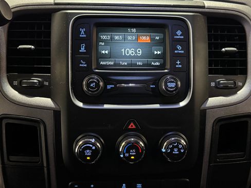Used 2018 RAM 2500 Tradesman w/ Chrome Appearance Group image 4