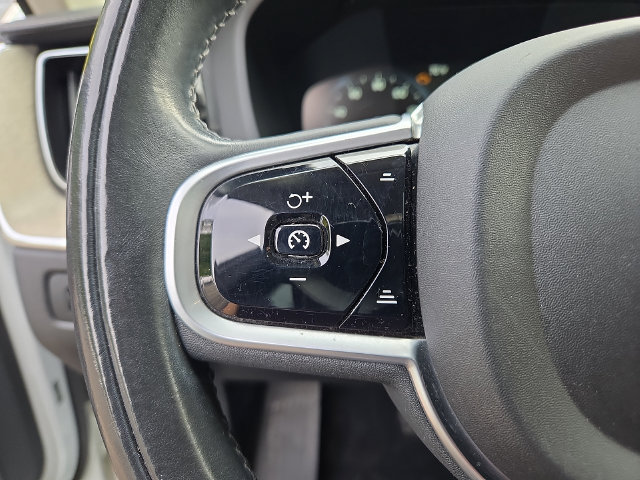 Used 2018 Volvo XC60 T6 Inscription w/ Convenience Package AWD/4WD image 6