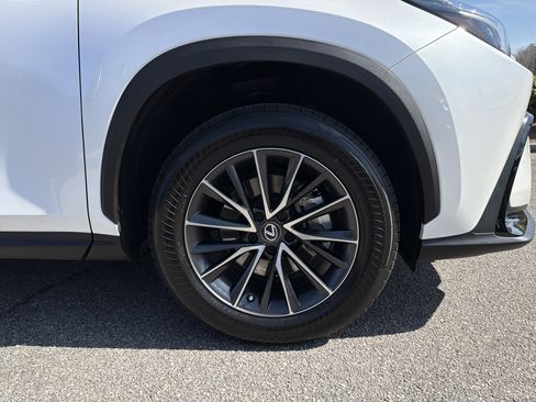 Used 2022 Lexus NX 350 AWD image 25