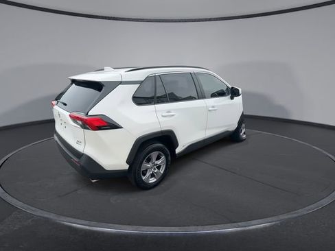 Used 2025 Toyota RAV4 XLE image 16