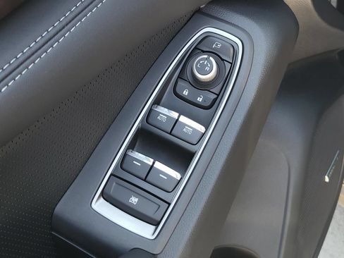 Used 2023 Subaru Ascent Touring AWD/4WD image 18