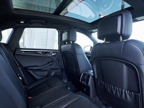 Used 2024 Porsche Macan image 14