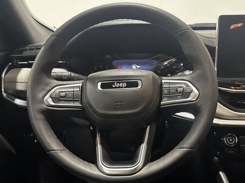 Used 2023 Jeep Compass Limited AWD/4WD image 4