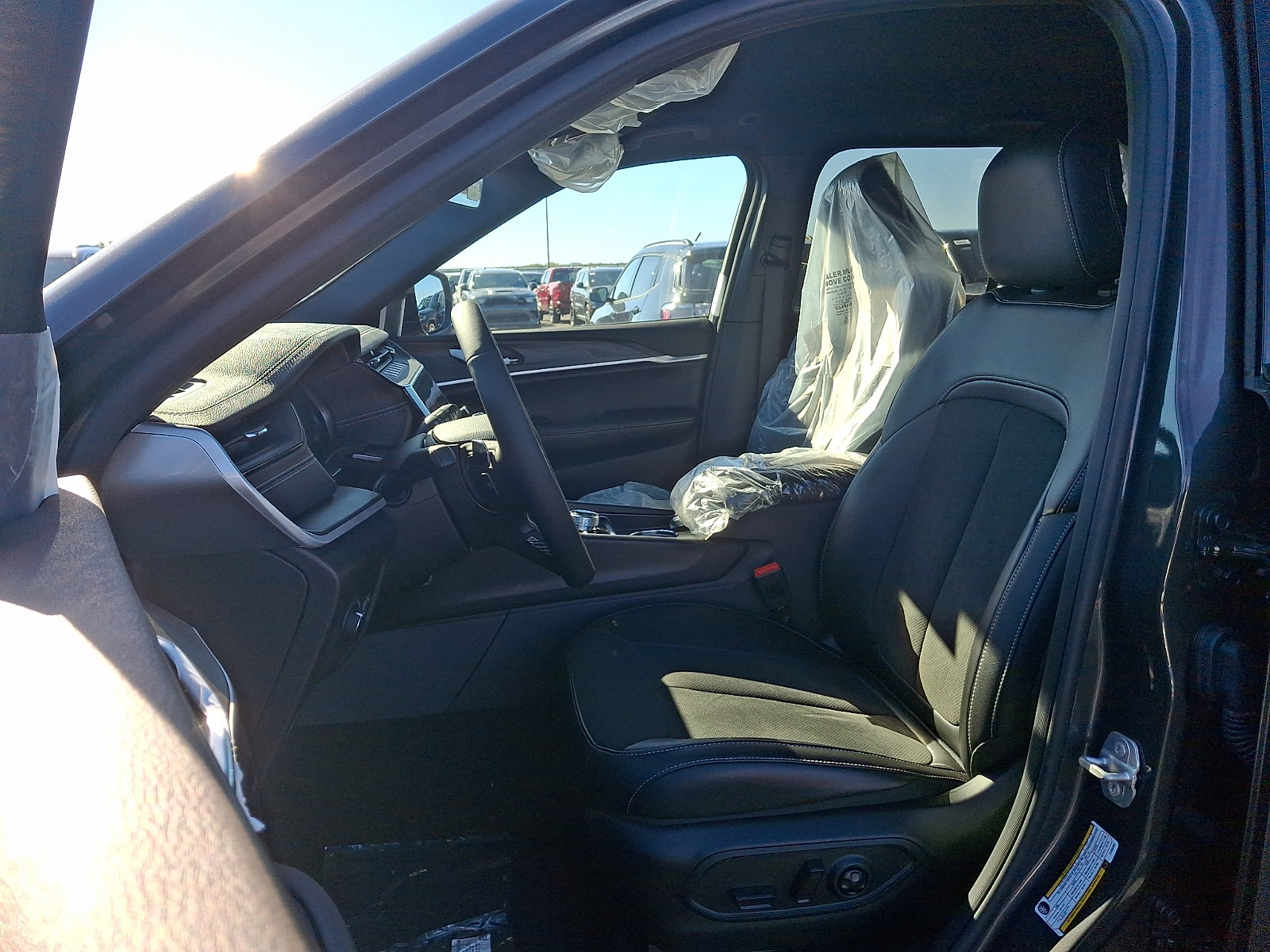 New 2026 Jeep Grand Cherokee Altitude AWD/4WD image 6
