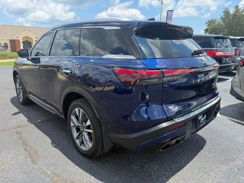 Used 2023 INFINITI QX60 Luxe w/ Cargo Package FWD image 7