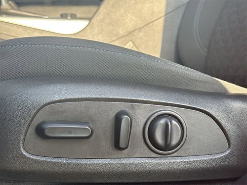 Used 2021 Chevrolet Blazer LT image 14