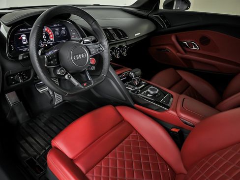 Used 2020 Audi R8 V10 performance image 24