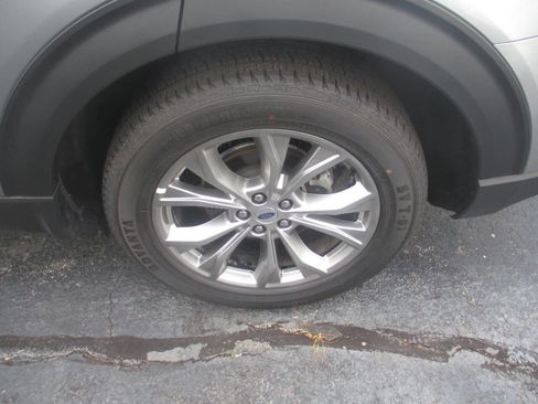 Used 2024 Ford Explorer Limited image 40