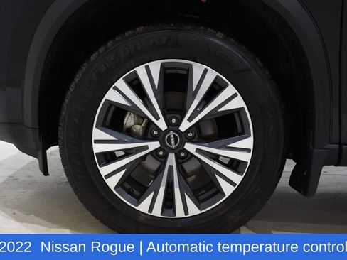 Used 2022 Nissan Rogue SV w/ SV Premium Package image 6