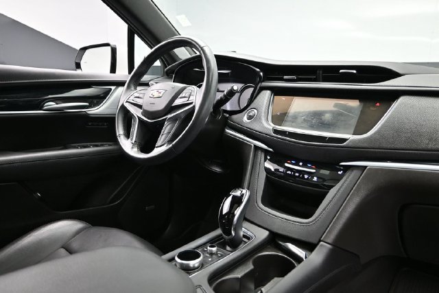 Used 2024 Cadillac XT5 Premium Luxury w/ LPO, Floor Liner Package AWD/4WD image 15