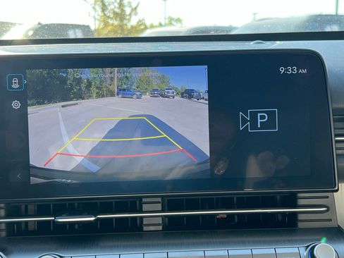Certified 2024 Hyundai Kona SEL AWD/4WD image 29