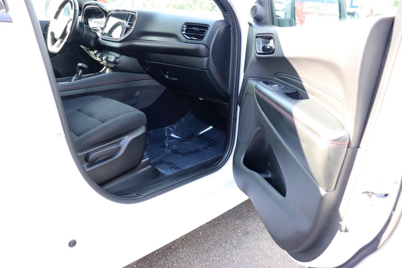 Used 2025 Dodge Durango GT AWD/4WD image 17