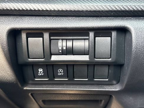 Used 2023 Subaru Crosstrek 2.0i Premium AWD/4WD image 31
