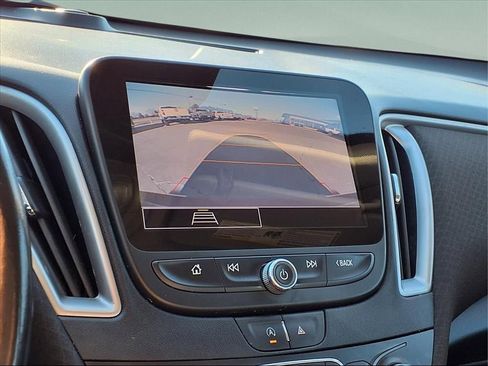 Used 2022 Chevrolet Malibu RS image 15