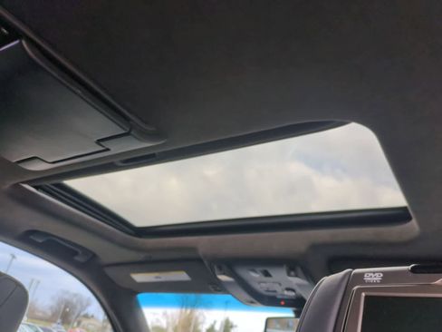 Used 2015 Cadillac Escalade ESV Platinum image 22