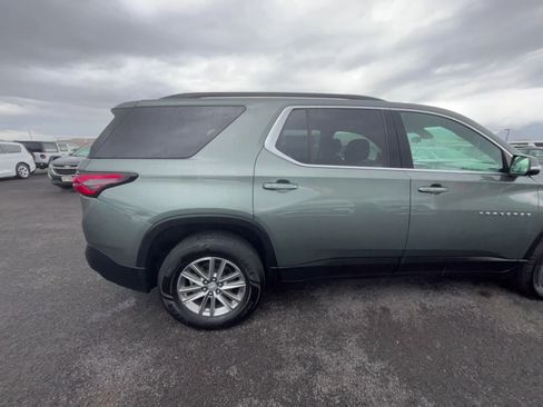 Used 2023 Chevrolet Traverse LT FWD image 16