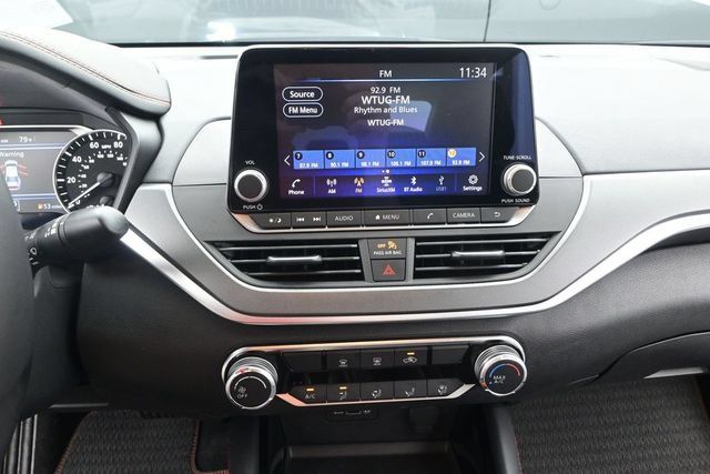 Used 2025 Nissan Altima 2.5 SR AWD/4WD image 6