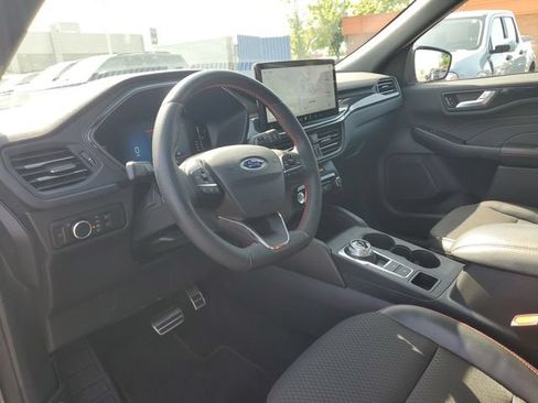 Used 2023 Ford Escape ST-Line w/ Tech Pack #1 AWD/4WD image 9