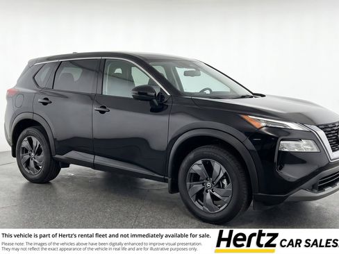 Used 2025 Nissan Rogue SV image 1