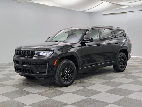 New 2026 Jeep Grand Cherokee L 4WD image 7