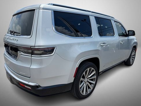 Used 2022 Jeep Grand Wagoneer Series II w/ Convenience Group III image 3