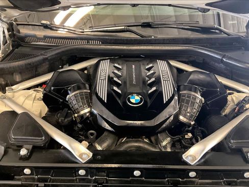 Used 2022 BMW X5 M50i w/ Executive Package image 29