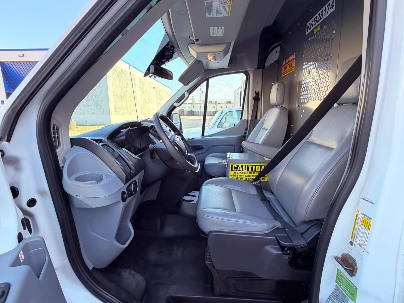 Used 2019 Ford Transit 350 148 Medium Roof RWD image 8