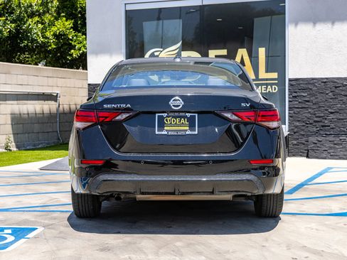 Used 2023 Nissan Sentra SV FWD image 14