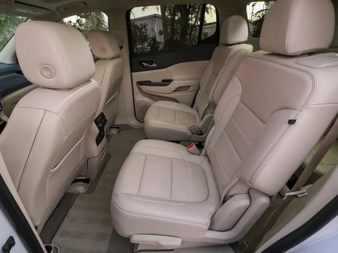 Used 2022 GMC Acadia Denali w/ Denali Ultimate Package image 28