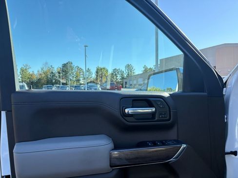 Used 2022 Chevrolet Silverado 1500 LTZ w/ LTZ Convenience Package II image 13