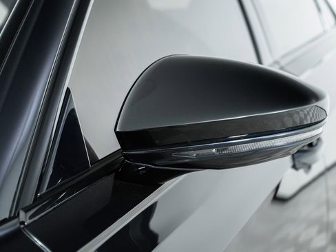 Used 2024 Audi S8 4.0T image 44