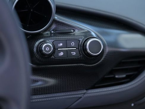 Used 2021 Ferrari F8 Tributo RWD image 48