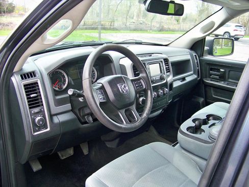 Used 2016 RAM 1500 Express w/ Popular Equipment Group AWD/4WD image 29