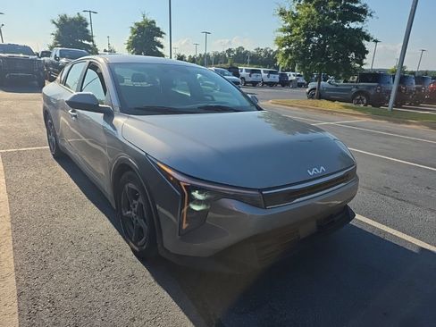 Used 2025 Kia K4 FWD image 4