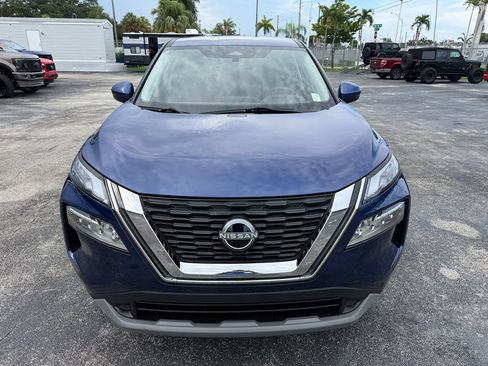 Used 2023 Nissan Rogue SV FWD image 3