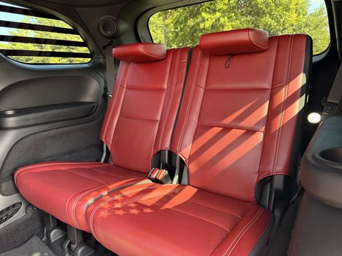 Used 2022 Dodge Durango SRT w/ Technology Group AWD/4WD image 31