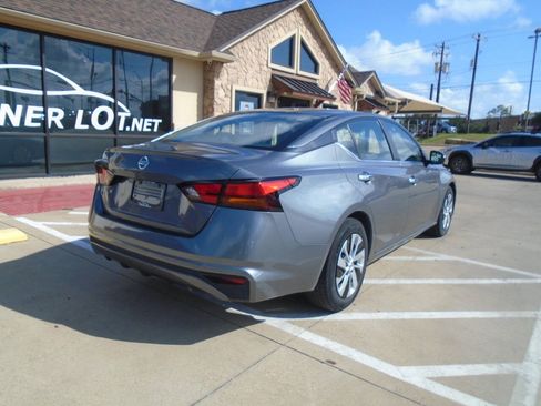 Used 2021 Nissan Altima 2.5 S FWD image 8
