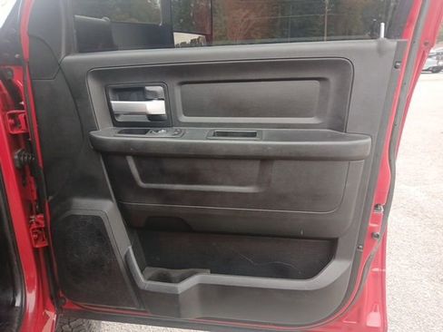 Used 2019 RAM 3500 Tradesman w/ Chrome Appearance Group image 41