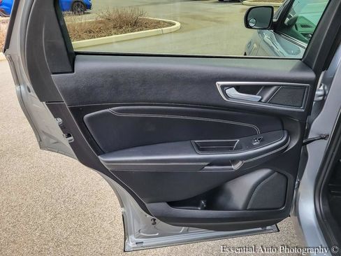 Used 2024 Ford Edge Titanium AWD/4WD image 25