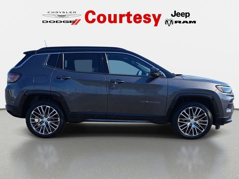 Certified 2023 Jeep Compass Limited w/ Elite Group AWD/4WD image 4