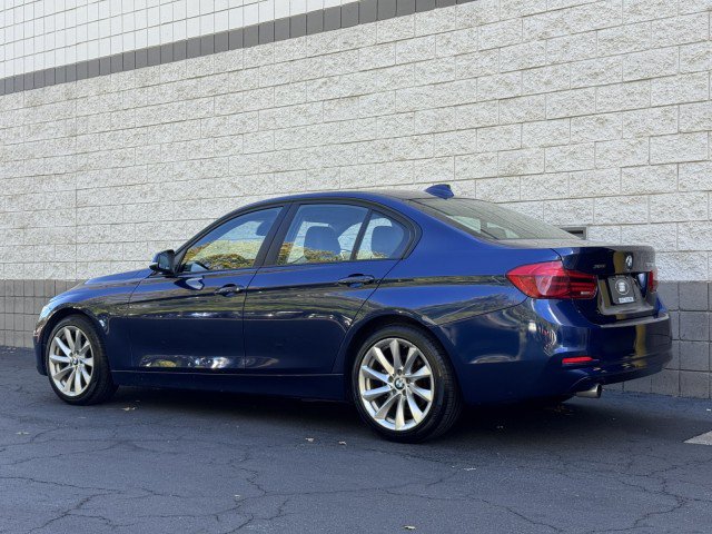 Used 2018 BMW 320i xDrive Sedan w/ Convenience Package AWD/4WD image 2