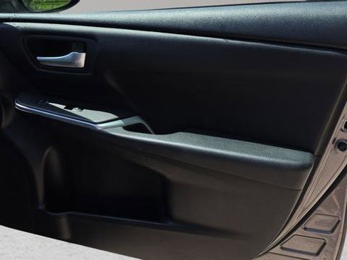 Used 2017 Toyota Camry SE FWD image 28