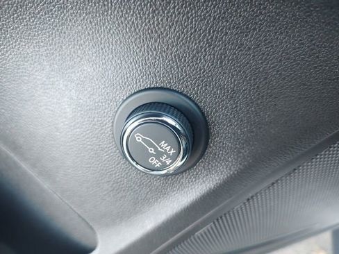 Used 2021 Buick Envision Essence w/ Sport Touring Package image 12