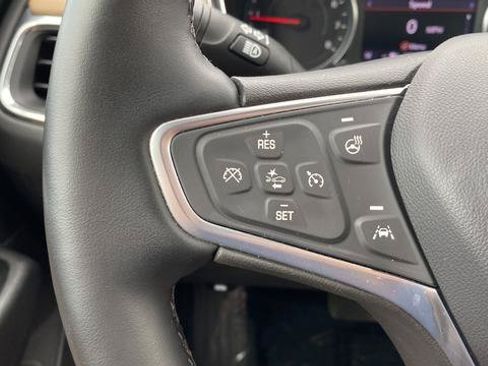 Used 2023 Chevrolet Equinox Premier AWD/4WD image 33