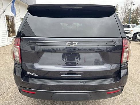 Certified 2023 Chevrolet Suburban Z71 w/ Luxury Package AWD/4WD image 6