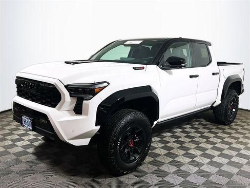 Used 2025 Toyota Tacoma TRD Pro image 4