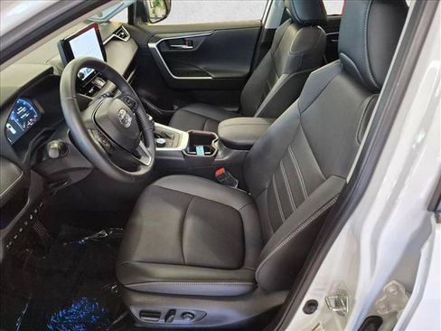 Used 2025 Toyota RAV4 Limited w/ Advanced Technology Package AWD/4WD image 18