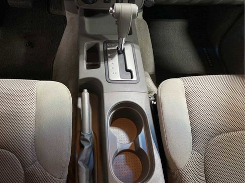 Used 2013 Nissan Frontier SV w/ SV Value Truck Pkg image 18